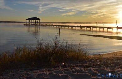 **This is  ULTIMATE river home & its being sold completely - photo 3