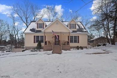 Vernon Valley Lake Home For Sale in Vernon Twp. New Jersey