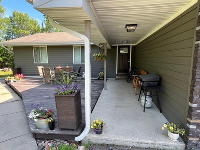 This spacious 5-bed, 3-bath walk-out home on Rainy River offers - photo 3