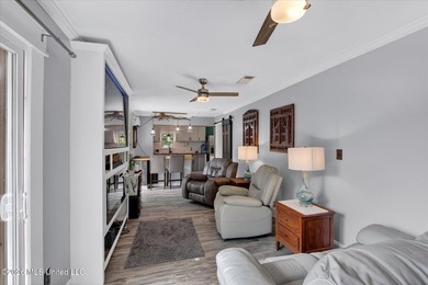 uTucked away on three beautifully landscaped lots, this - photo 12