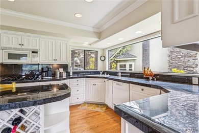 Welcome to an exceptional golf course frontage home set along - photo 16