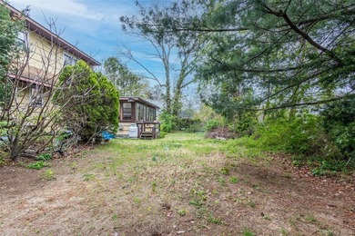 This expansive farm ranch style home features two separate - photo 22