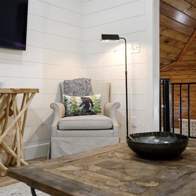 Welcome to Fleur de Lake, a modern luxury cabin perfectly - photo 22