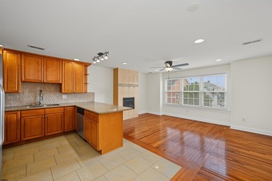 Welcome home to this fabulous 3-bedroom, 2.5-bath townhome - photo 3