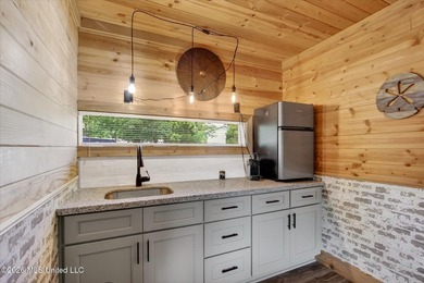 uTucked away on three beautifully landscaped lots, this - photo 27