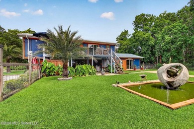 uTucked away on three beautifully landscaped lots, this - photo 33
