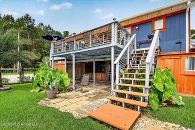 uTucked away on three beautifully landscaped lots, this - photo 34