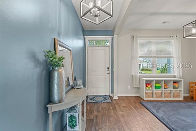 Welcome to 106 Cedar View Circle - a beautifully maintained 2021 - photo 4
