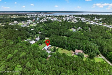 uTucked away on three beautifully landscaped lots, this - photo 44