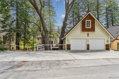 Welcome to an exceptional golf course frontage home set along - photo 45