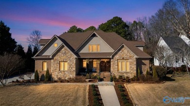 Lake Guntersville Home For Sale in Guntersville Alabama