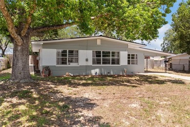 Welcome to 12 Beverly Dr in Frostproof's desirable Reedy Lake - photo 2