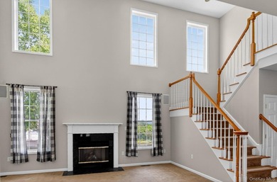 Welcome to Mansion Ridge, one of Orange County's premier gated - photo 7
