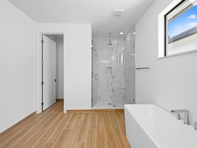 Final opportunities at Marina Landings, the only new - photo 11