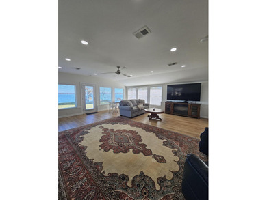 Welcome to luxury lake front living! This beautiful totally - photo 11