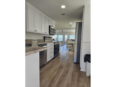 Welcome to luxury lake front living! This beautiful totally - photo 13