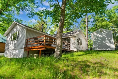 Well-maintained 2-bedroom, 1-bath home offering a beautiful lake - photo 13