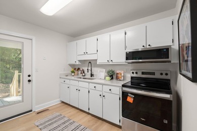 Welcome to 1823 Lisa Street, where thoughtful design, quality - photo 14