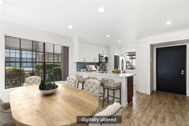 Welcome to this charming two-story condo in the desirable Quail - photo 5