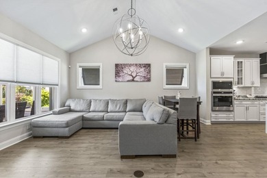 Welcome to this meticulously maintained and thoughtfully - photo 6