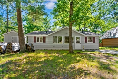 Well-maintained 2-bedroom, 1-bath home offering a beautiful lake - photo 16