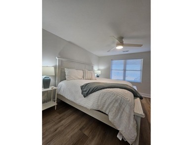 Welcome to luxury lake front living! This beautiful totally - photo 17