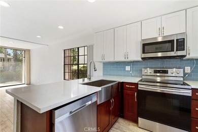 Welcome to this charming two-story condo in the desirable Quail - photo 10