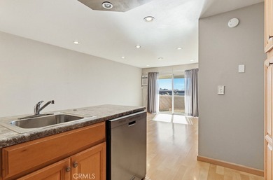 Don't miss this wonderful condo in the Park Ocean condominiums