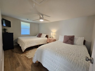 Welcome to luxury lake front living! This beautiful totally - photo 21