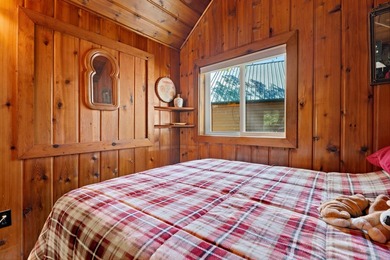 Well-maintained 2-bedroom, 1-bath home offering a beautiful lake - photo 22