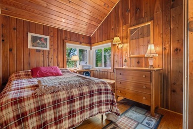 Well-maintained 2-bedroom, 1-bath home offering a beautiful lake - photo 23