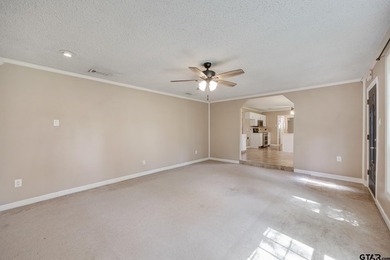 Well cared for 3/2 with a large shop, on just over an acre, near - photo 7