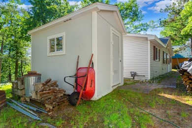 Well-maintained 2-bedroom, 1-bath home offering a beautiful lake - photo 29