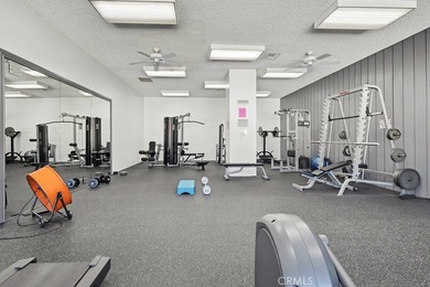 Don't miss this wonderful condo in the Park Ocean condominiums