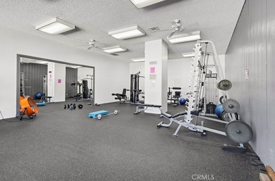 Don't miss this wonderful condo in the Park Ocean condominiums