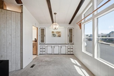 Deeply reduced and PRICED TO SELL! Welcome to easy, resort-style - photo 3