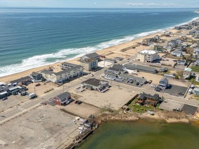 RARE COASTAL CANVAS READY FOR ITS NEXT CHAPTER At the crossroads - photo 5