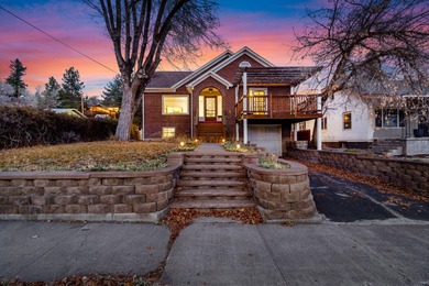 Upper Klamath Lake Home For Sale in Klamath Falls Oregon