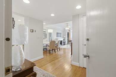 Turn-key condo across from the Charleston City Marina! This - photo 2