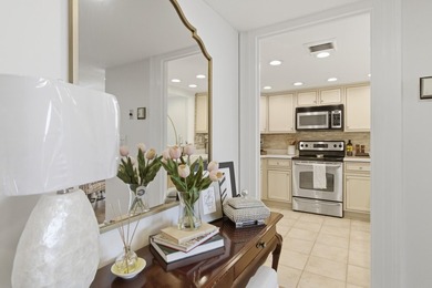 Turn-key condo across from the Charleston City Marina! This - photo 3