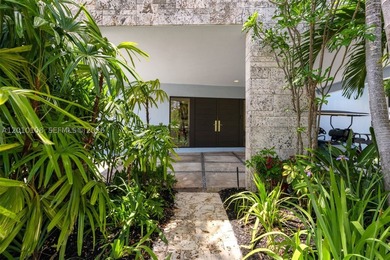 A truly exceptional Miami Modern Tropical residence set on a - photo 3