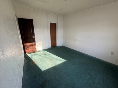 Enjoy peaceful waterfront living with this 1991 manufactured - photo 7