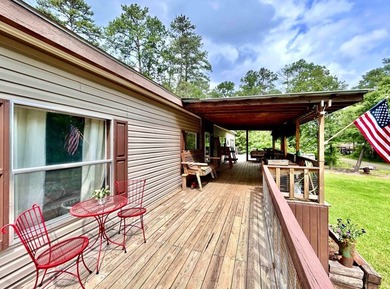 Great 4BR/2BA manufactured home in Toledo Beach Subdivision - photo 3