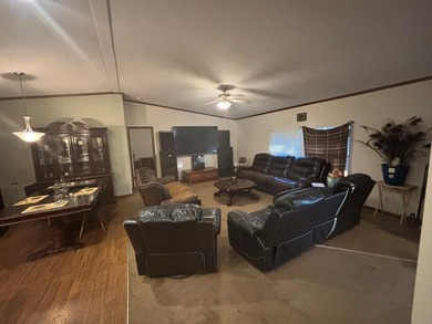 Great 4BR/2BA manufactured home in Toledo Beach Subdivision - photo 8