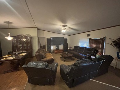 Great 4BR/2BA manufactured home in Toledo Beach Subdivision - photo 10