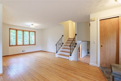 Welcome to your own Oasis, where timeless charm meets modern - photo 11