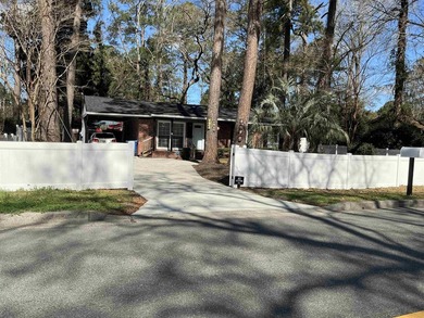 Coastal Charm & Modern Comfort - Blocks from the Beach with No - photo 1