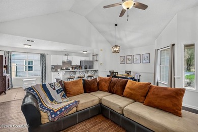 Welcome home to this charming 3-bedroom, 2-bathroom residence - photo 11