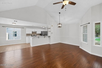 Welcome home to this charming 3-bedroom, 2-bathroom residence - photo 12