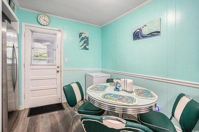 Coastal Charm & Modern Comfort - Blocks from the Beach with No - photo 3